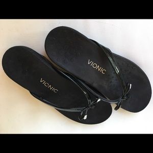 Vionic Bella sandals